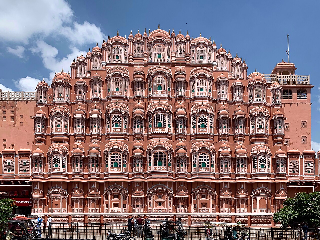 Pink facade of Hawa Mahal in Jaipur